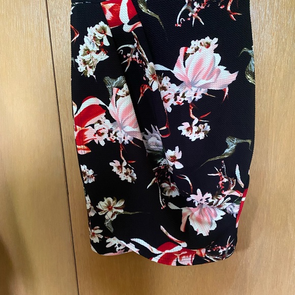 Summer floral dress - Picture 4 of 8